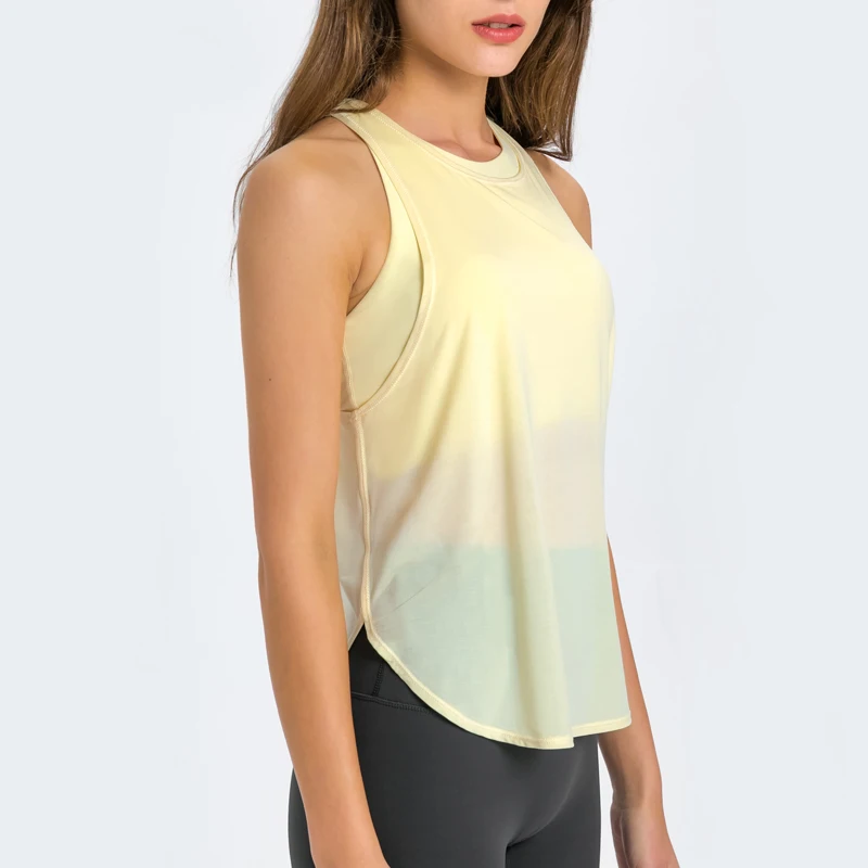 Женская спортивная майка с бюстгальтером быстросохнущая вырезами на спине для