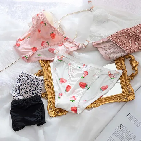 Sexy Women's Panties Silk Female Underwear Pink Strawberry Women Lingerie Fahsion Breathable Underwear Drop Shipping Slip Femme