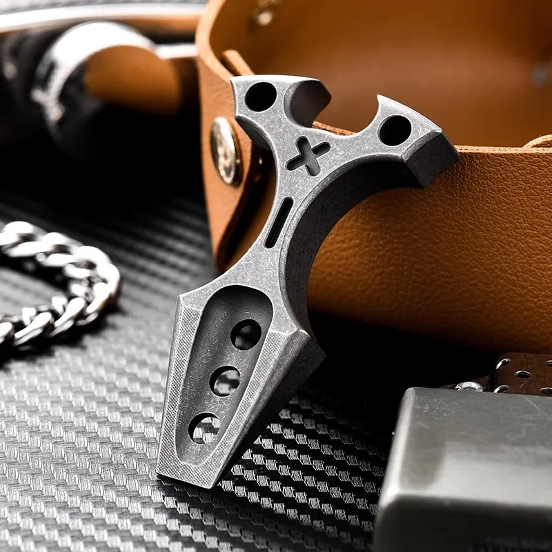 

Титановая мини-подставка, многофункциональная открывалка для бутылок, компактный инструмент EDC, карманный инструмент для ключей, прочный повседневный автомобиль из титанового сплава