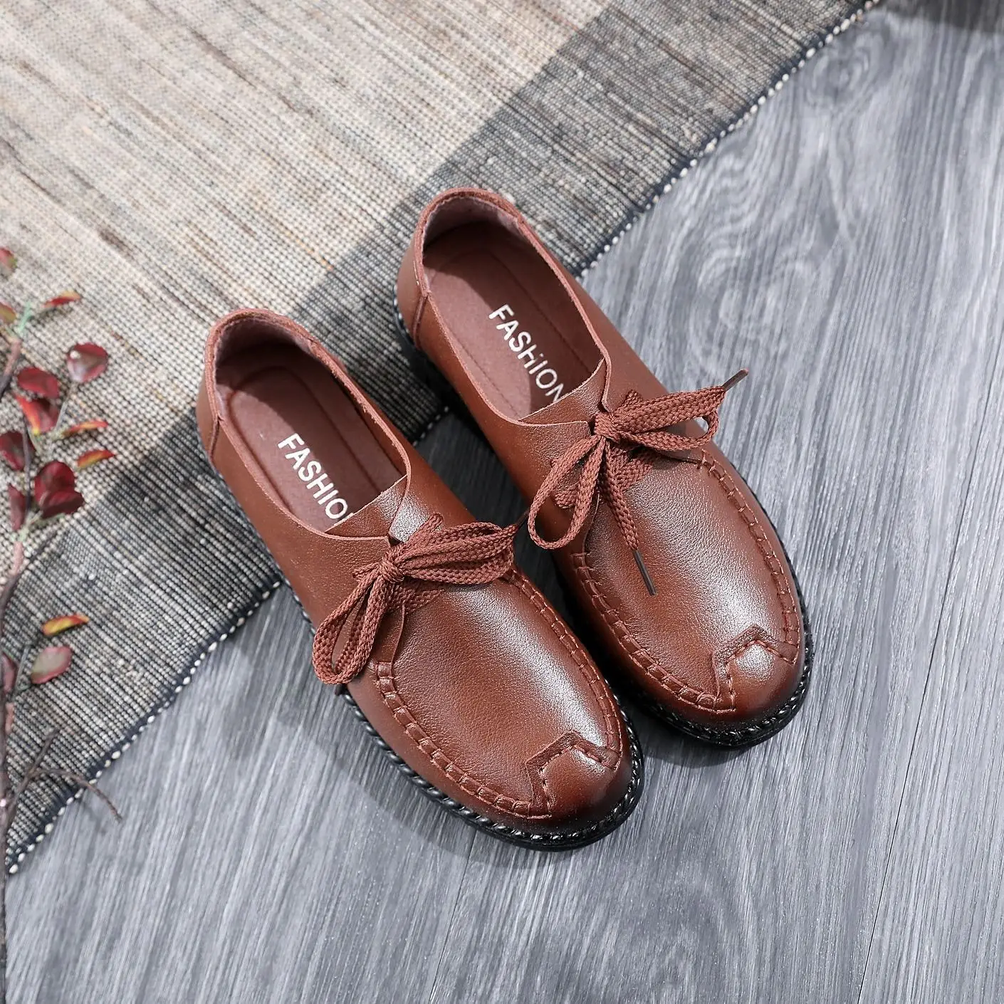 

Weightlight Oxford Shoes For Women Autumn Flats Women's Loafers Elderly Woman Chunky Platform Shoes Soft Female Moccasins 2022