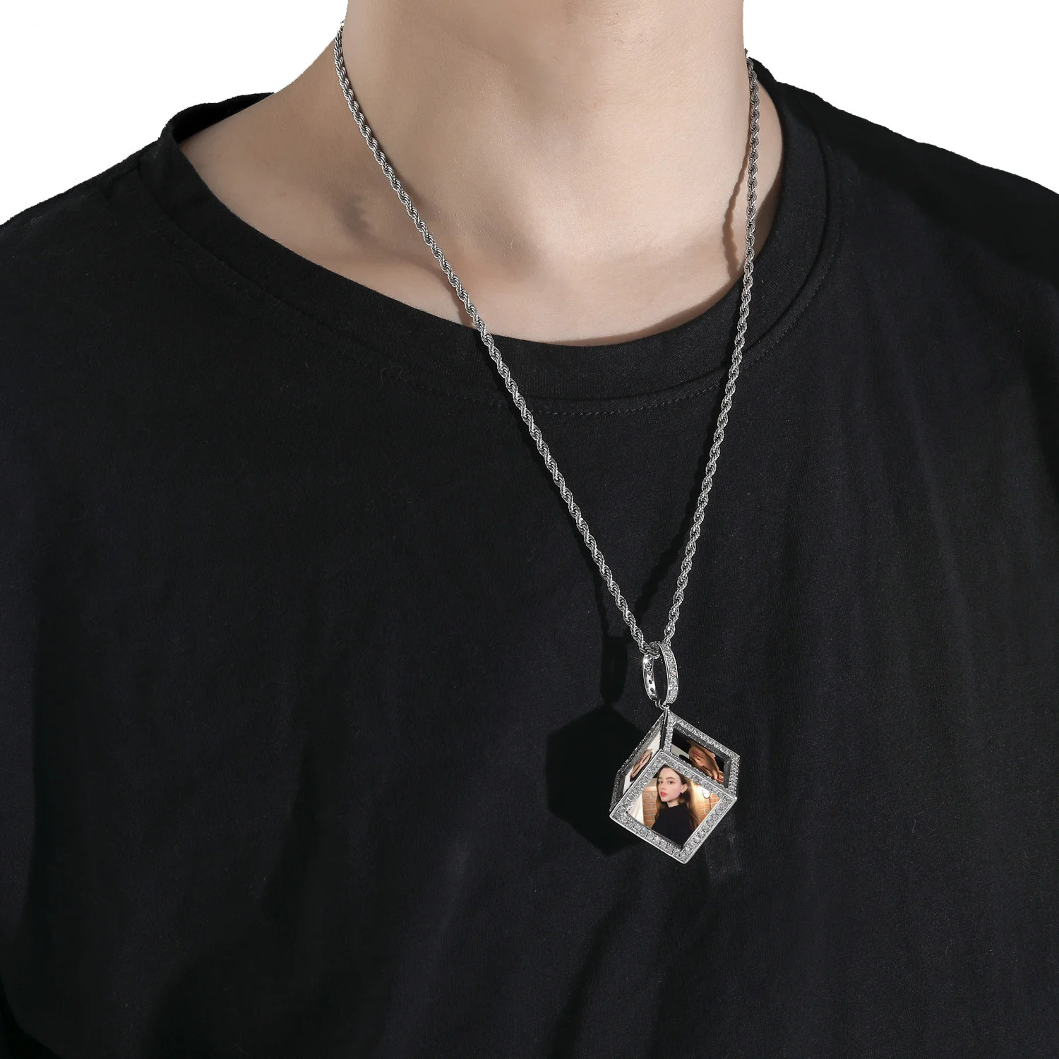 Round Medallions Custom Photo Pendant Necklace Men Hip Hop Jewelry Personalized Custom Name Engraved Pendant Zircon Chains Gift