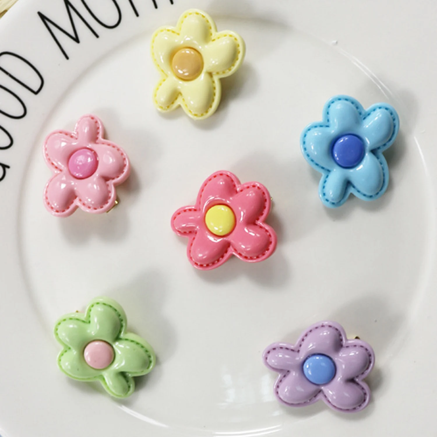 Рисунок 3 - новые модные детские шпильки Красочный