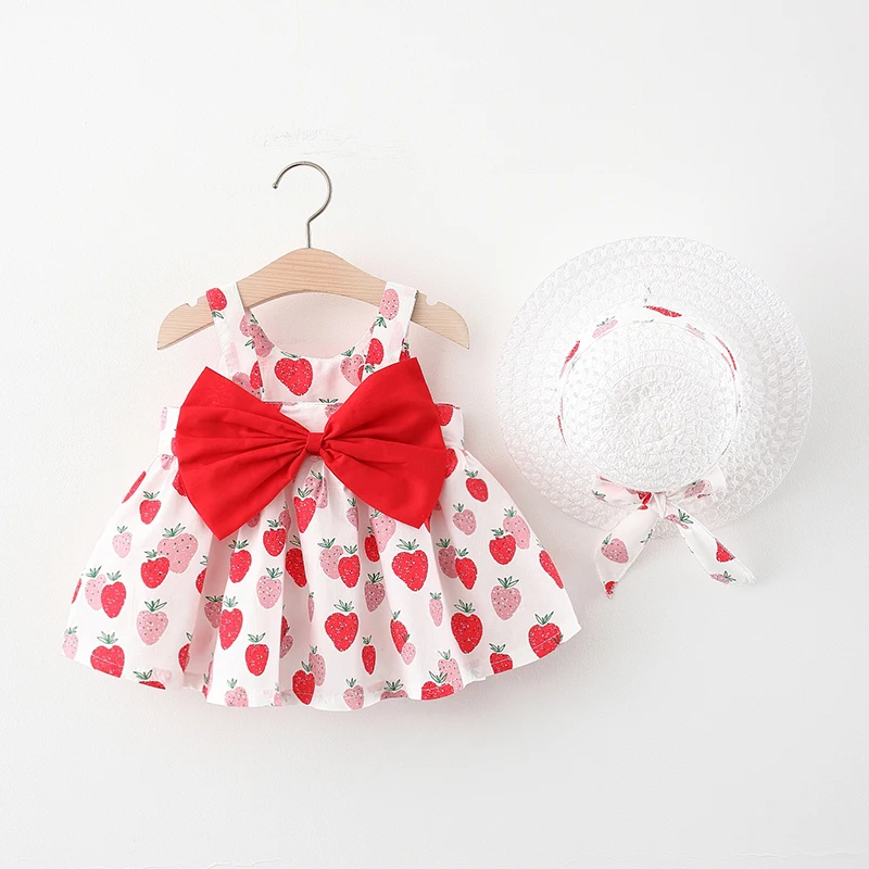 

PatPat 100% Cotton 2pcs Baby Girl All Over Red Strawberry Print Sleeveless Bowknot Dress with Hat Set