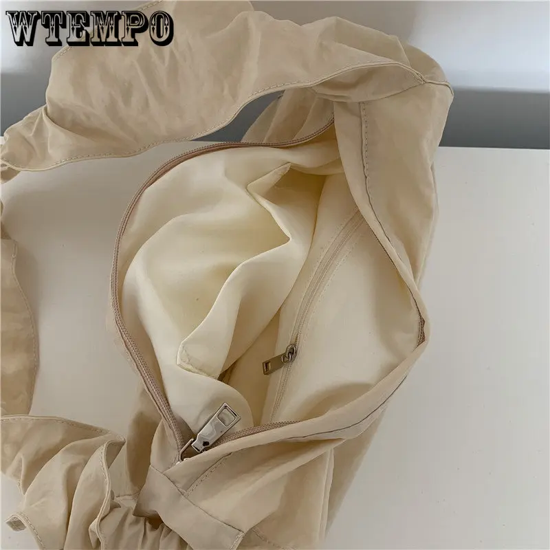 Solid Color Wrinkle Hobos Nylon Totes Shoulder Bags for Women Personalized Pleated Drawstring Lady Bag Female Commuter Handbag