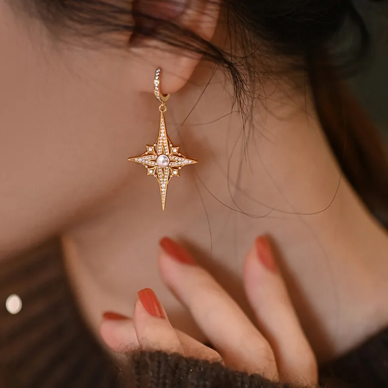 

Four wild stars fashion ol geometry six pointed star advanced design sense French temperament pearl earrings earrings
