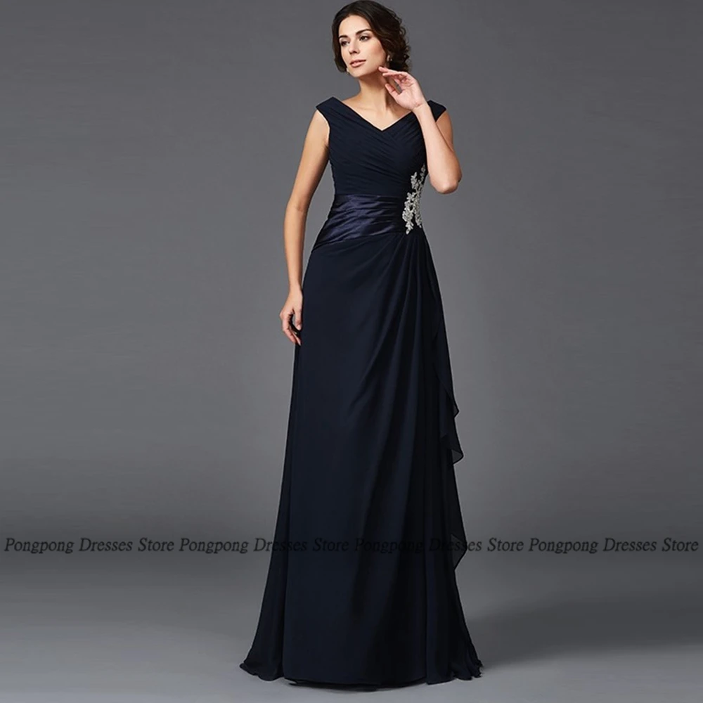 

Simple Mother Of Bride Dresses Piping Sleeveless V Neck Handmade Flower Draped 2022 New Floor Length Summer for Marriage Gowns