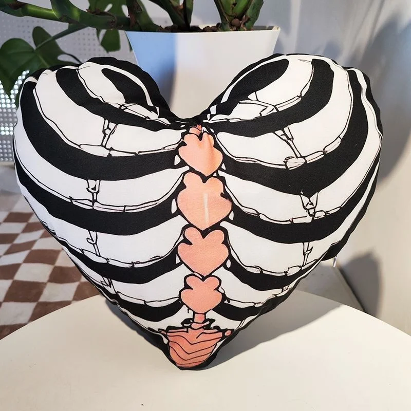 

Креативная декоративная подушка в форме сердца в стиле ретро