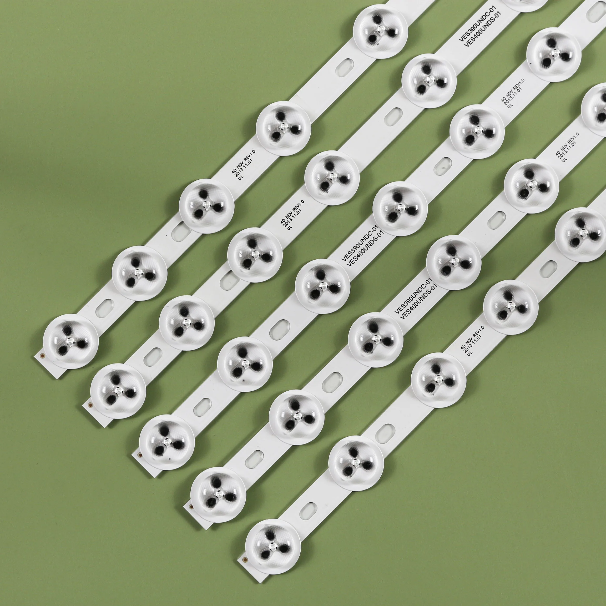 Фонарь для подсветки 40 &quotNDV REV1.0 40L3433DG светодиодный 39FLHY168D 39PF3025D 39FHD-CNOV VES390UNDC-01 03