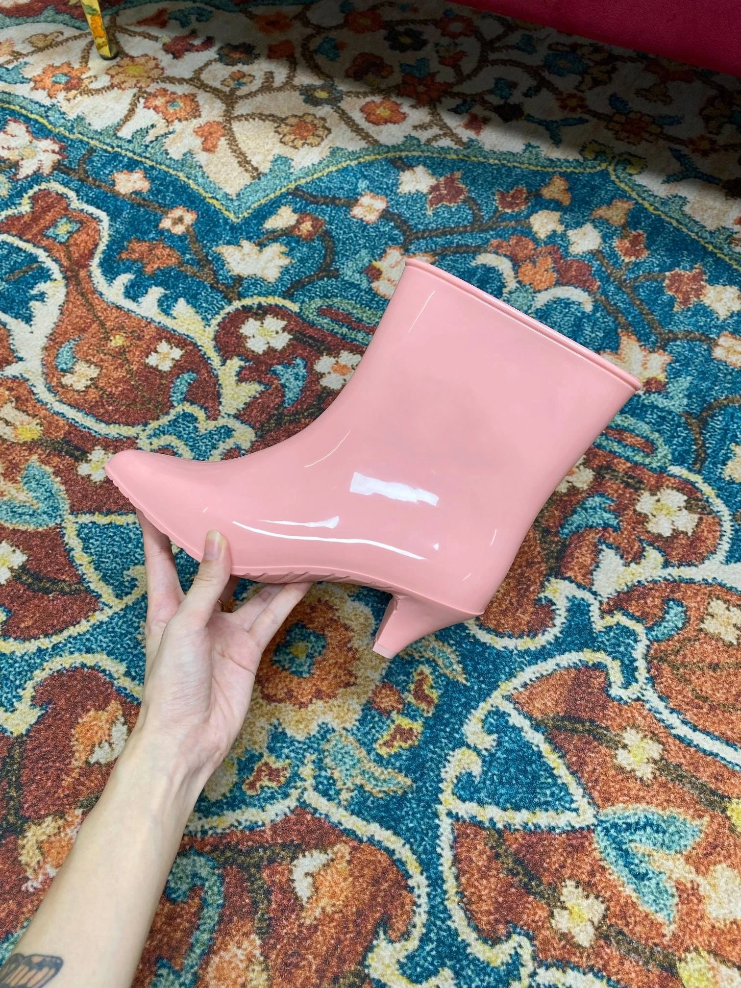 

Женские нескользящие Ботильоны на каблуке, модельные непромокаемые ботинки с острым носком и кошачьим каблуком, обувь для Парижа, 2023