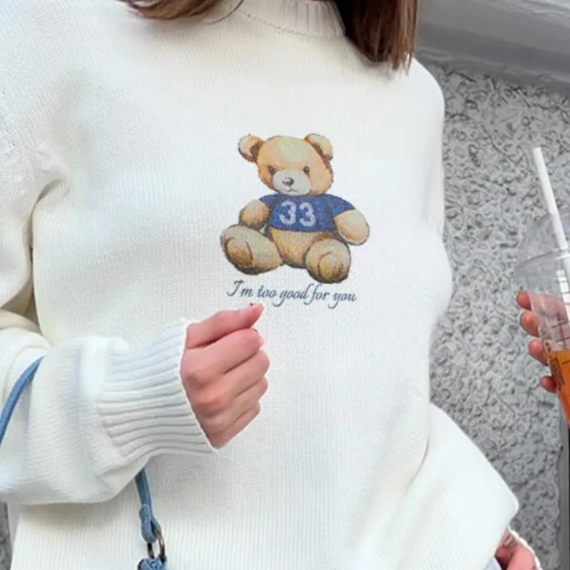 Женский свободный трикотажный свитер с принтом медведя