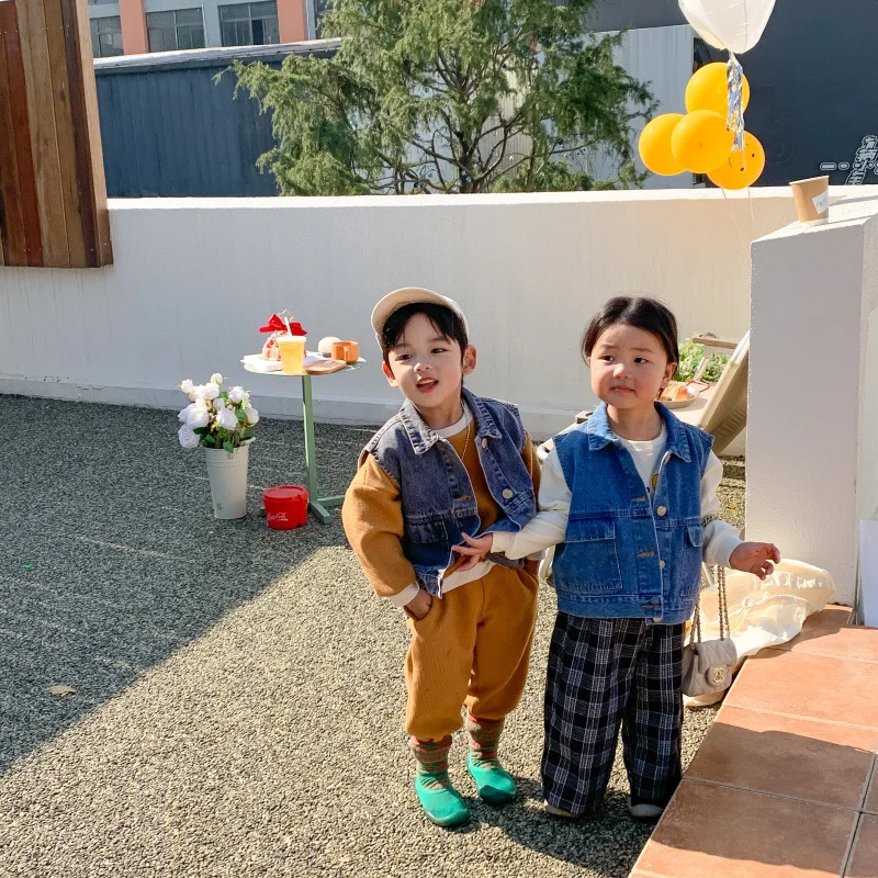 

Spring Unisex casual denim wasitcoats Boys and girls all-match casual sleeveless vests 1-7Y