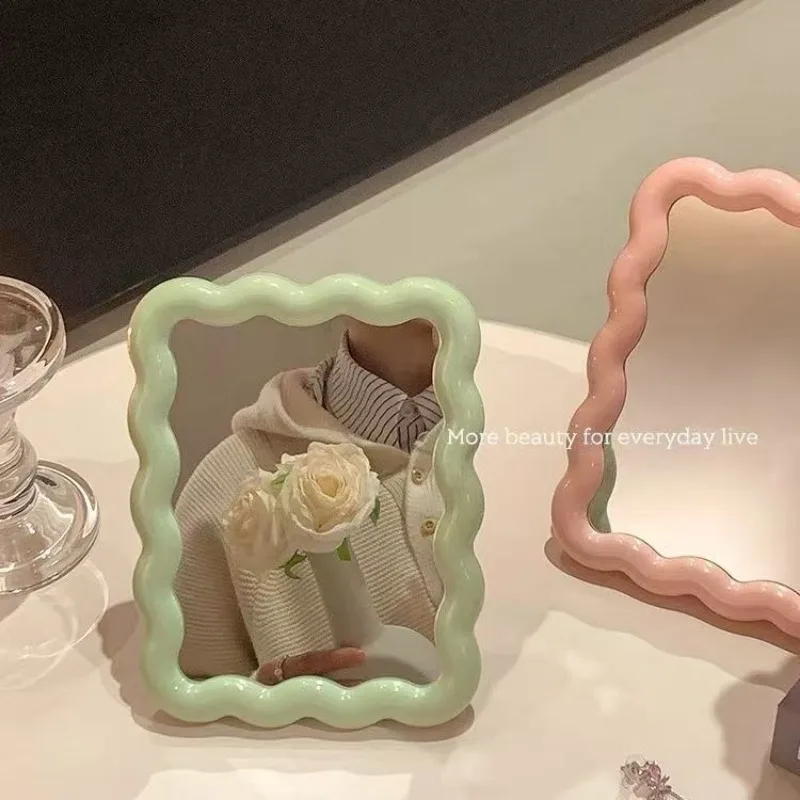 

Настольное декоративное зеркало