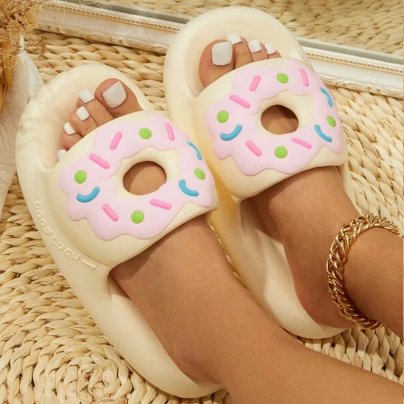 2023 New Doughnut Decorative Design Women Slippers Thick Bottom Soft Non-Slip Sandals Home Bathroom Men Slides Woman Shoes
