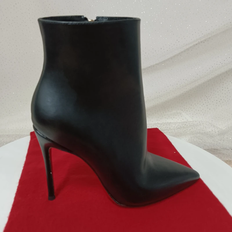 Autumn and Winter 2023 New Women's Shoes Pointed High Heel Short Boots Women's Slim Heel Nude Boots Versatile Short Boots Women