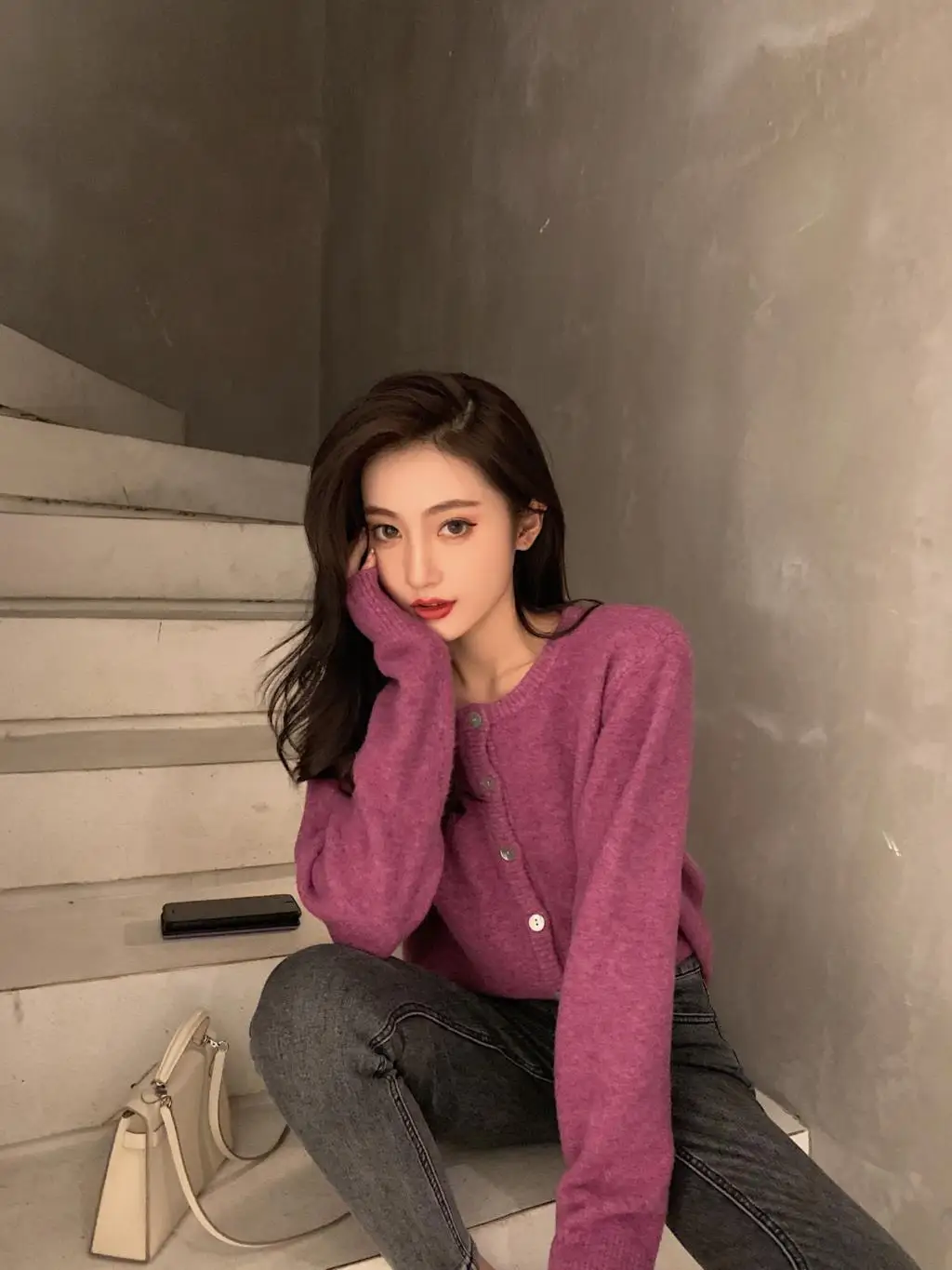 

A Big round neck long-sleeved t-shirt bottoming shirt women's autumn and winter new casual short slim slimming shirt cardigan