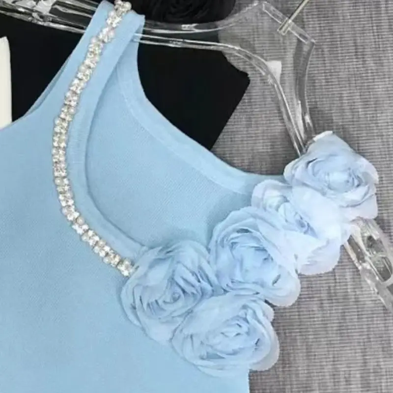 Женский трикотажный жилет с блестками и цветочным принтом