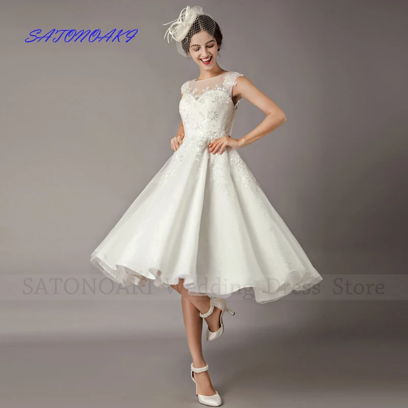 

Женское Короткое свадебное платье It's yiiya, белое платье до середины икры с круглым вырезом и рукавами-крылышками на лето 2019