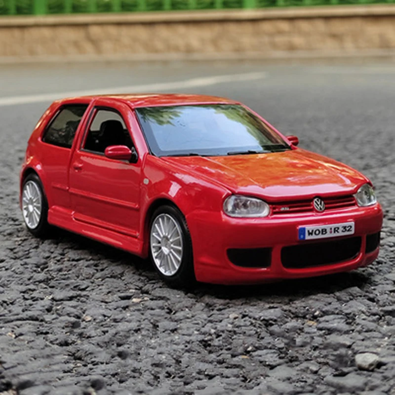 

1:24 Volkswagen Golf R32 Alloy Sports Car Model Diecasts Metal Vehicles Toy Car Model High Simulation Collection Childrens Gift