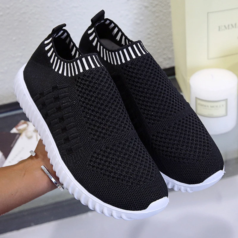 

Soft Bottom Knitting Sneakers Women Slip-on Breathable Mesh Flats Shoes Woman Non-slip Plus Size 43 Sock Shoes Platform