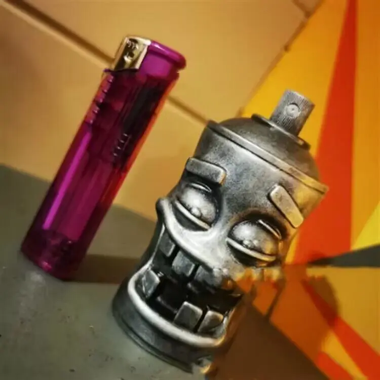

Happy Can Statue Resin Decorative Creative Funny Toy Graffiti Style Home Decor Hot Sale