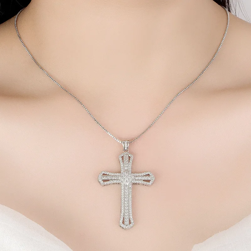 

Luxury Fashion Cross Necklace Pendant Encrusted Zircon Pendant Clavicle Chain Necklace for Women Jewelry