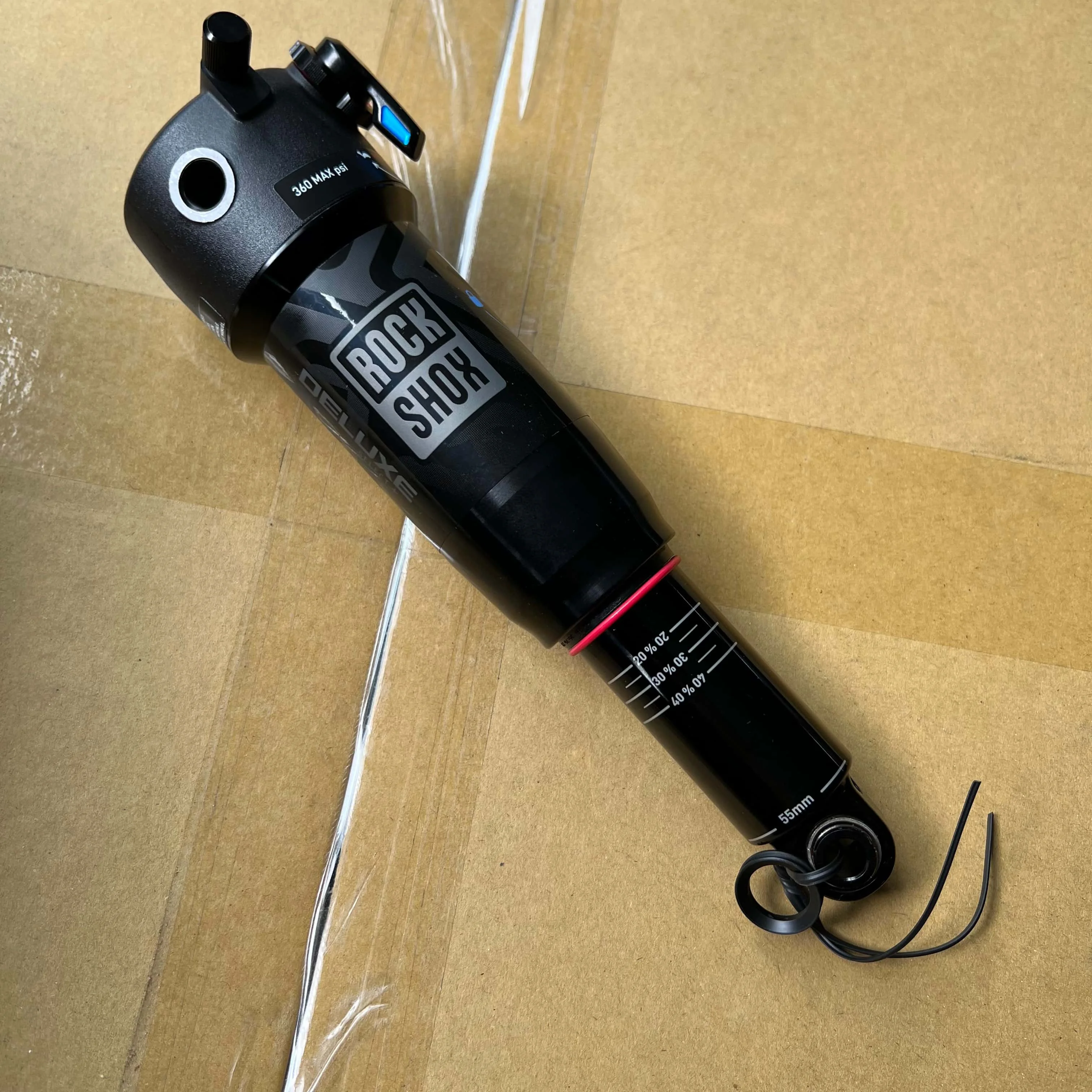 Фото Задний амортизатор ROCKSHOX Deluxe MTB Trail Bike Debon Air 185/205/225, шторка, пневматический софтхтейль, задние дегуты MTB №3