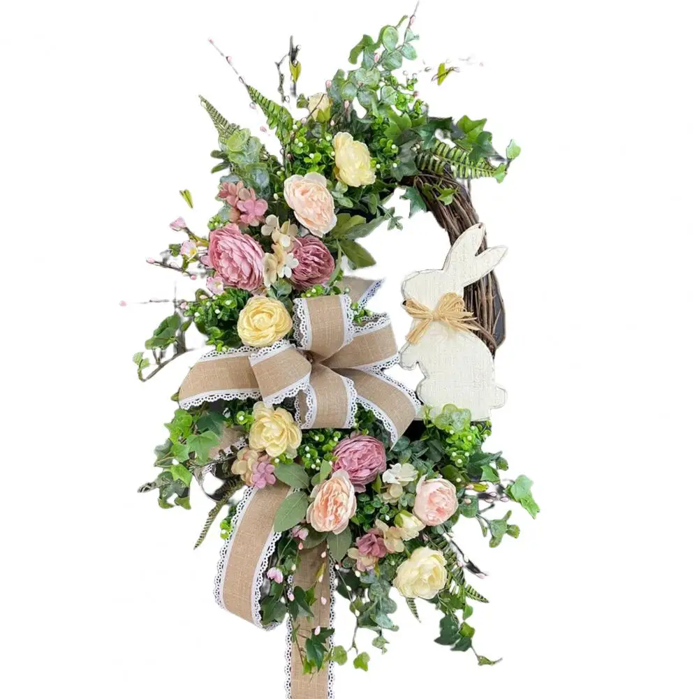 

Модный яркий декоративный Пасхальный венок яркого цвета