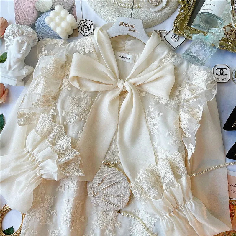 

French Romantic Court Style Sweetheart Fashionable Bow Lace Flower Embroidered Shirt Women's Women Tops