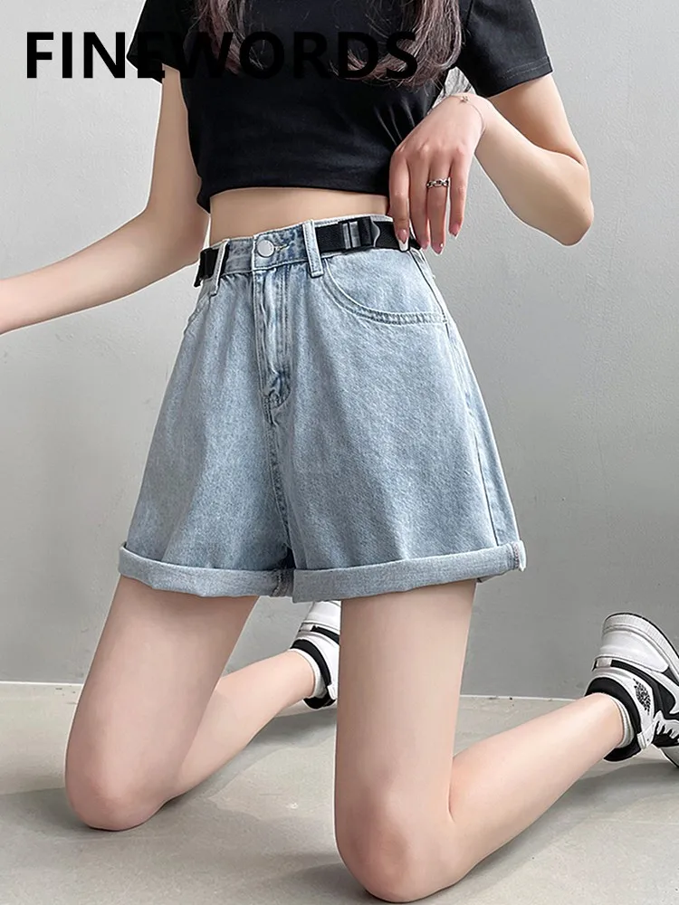 

Шорты женские джинсовые с широкими штанинами и высокой талией, в Корейском стиле