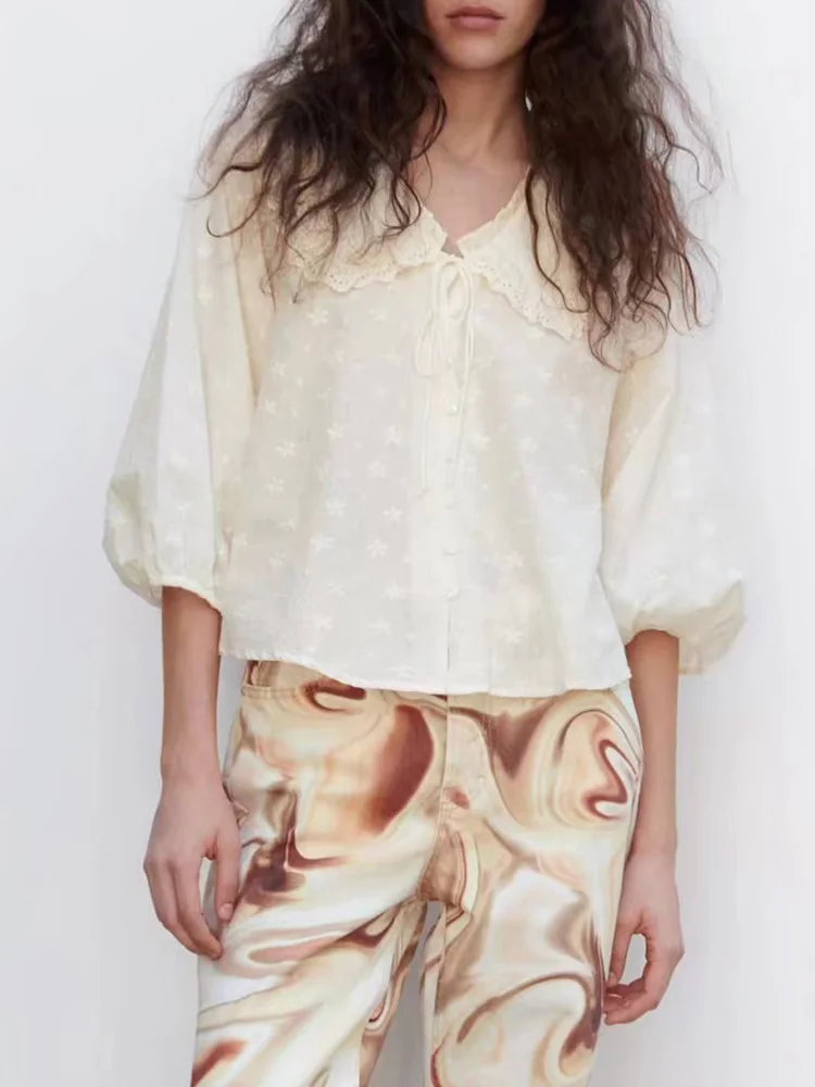 

KUMSVAG 2022 Summer Women Sweet White Shirts Blouses Tops 3/4 Sleeve Turn-down Collar Female Casual Embroidery Toop Blusas