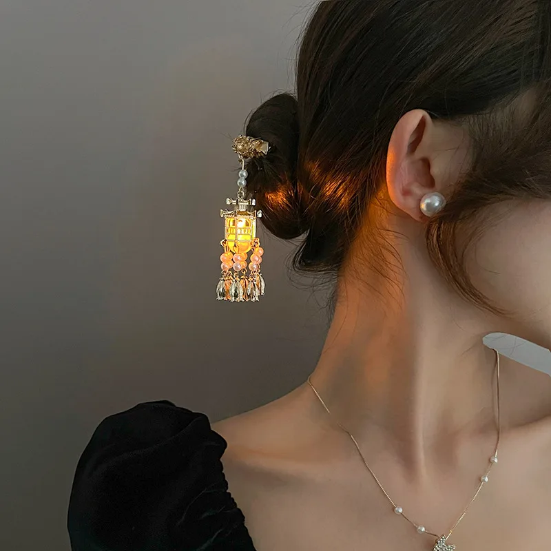 

Chinese Style Palace Lantern Hairpin Clips Gold Color Hair Sticks Forks with Light Women Girls Pendant Jewelry for Hanfu Dress