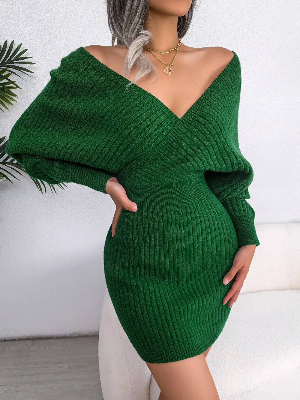 

Women Sweater Dresses 2022 Autumn Winter Knitted Ladies Casual V Neck Mini Sexy Bodycon Dress Batwing Long Sleeve Female Clothes
