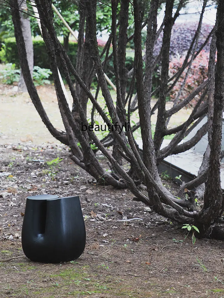 Стул для ног из массива дерева в стиле минимализма