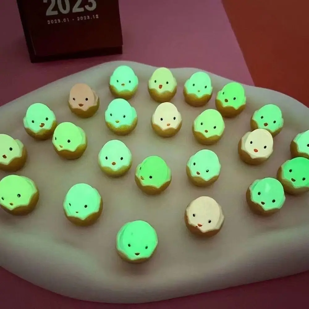 

10PCS Mini Resin Luminous Chicken Ornament Kawaii 3D Eggshell Chick Toys DIY Phone Case Cream Gel Accessories Garden Decoration