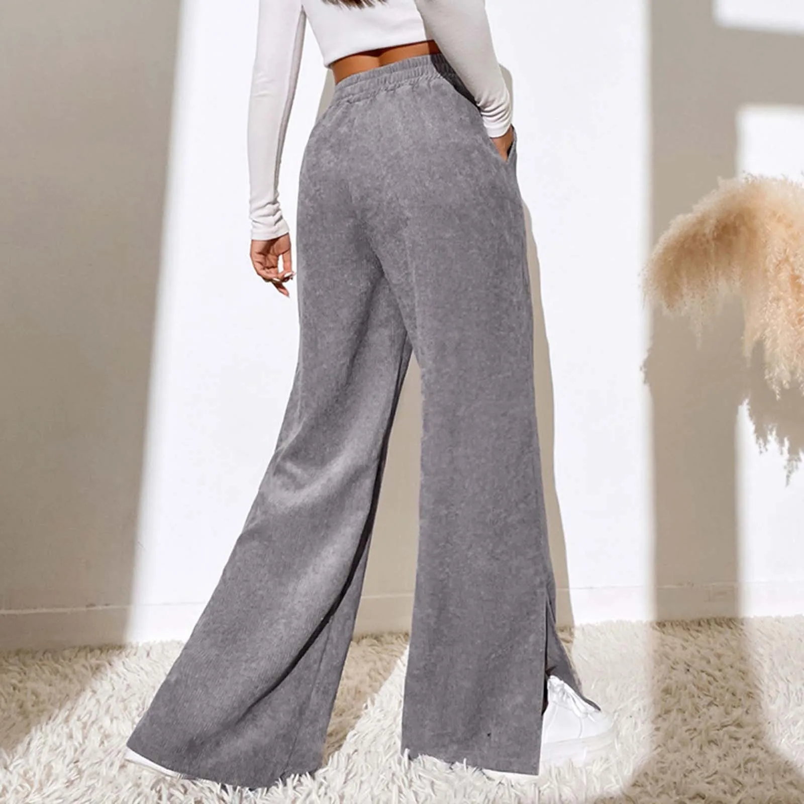 Рисунок 2 - Осенне-зимние женские вельветовые