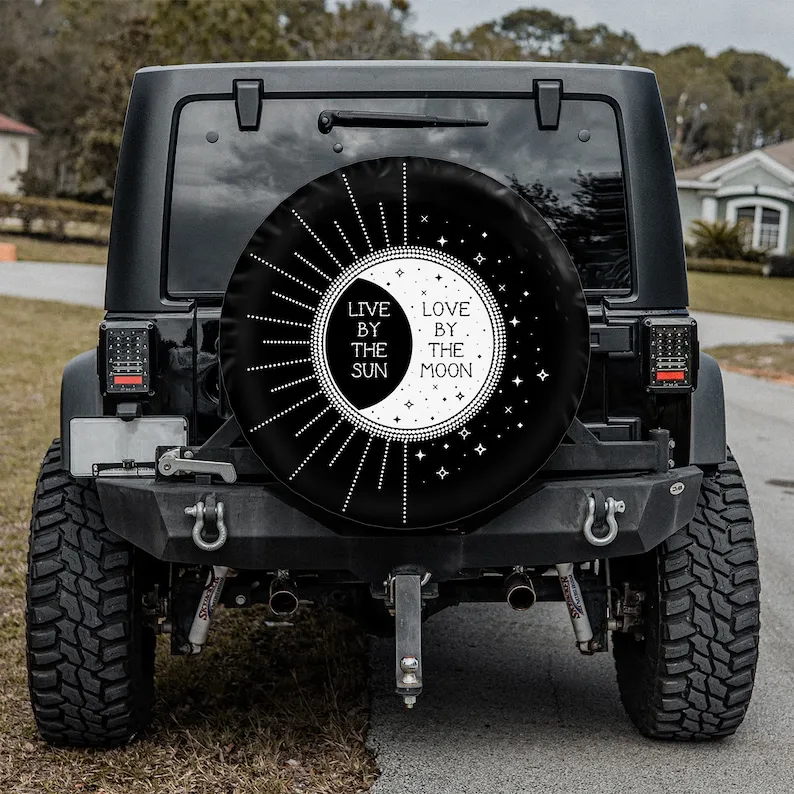 

Живите от солнца любовь от Луны подарок для любителей Jeep Lover, SUV покрышка, Модный чехол для шины, рождественский подарок, быстрая доставка, отца