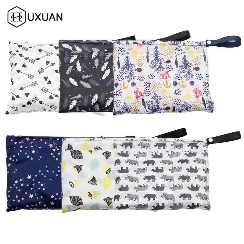 

Водонепроницаемая сумка для детских подгузников с принтом