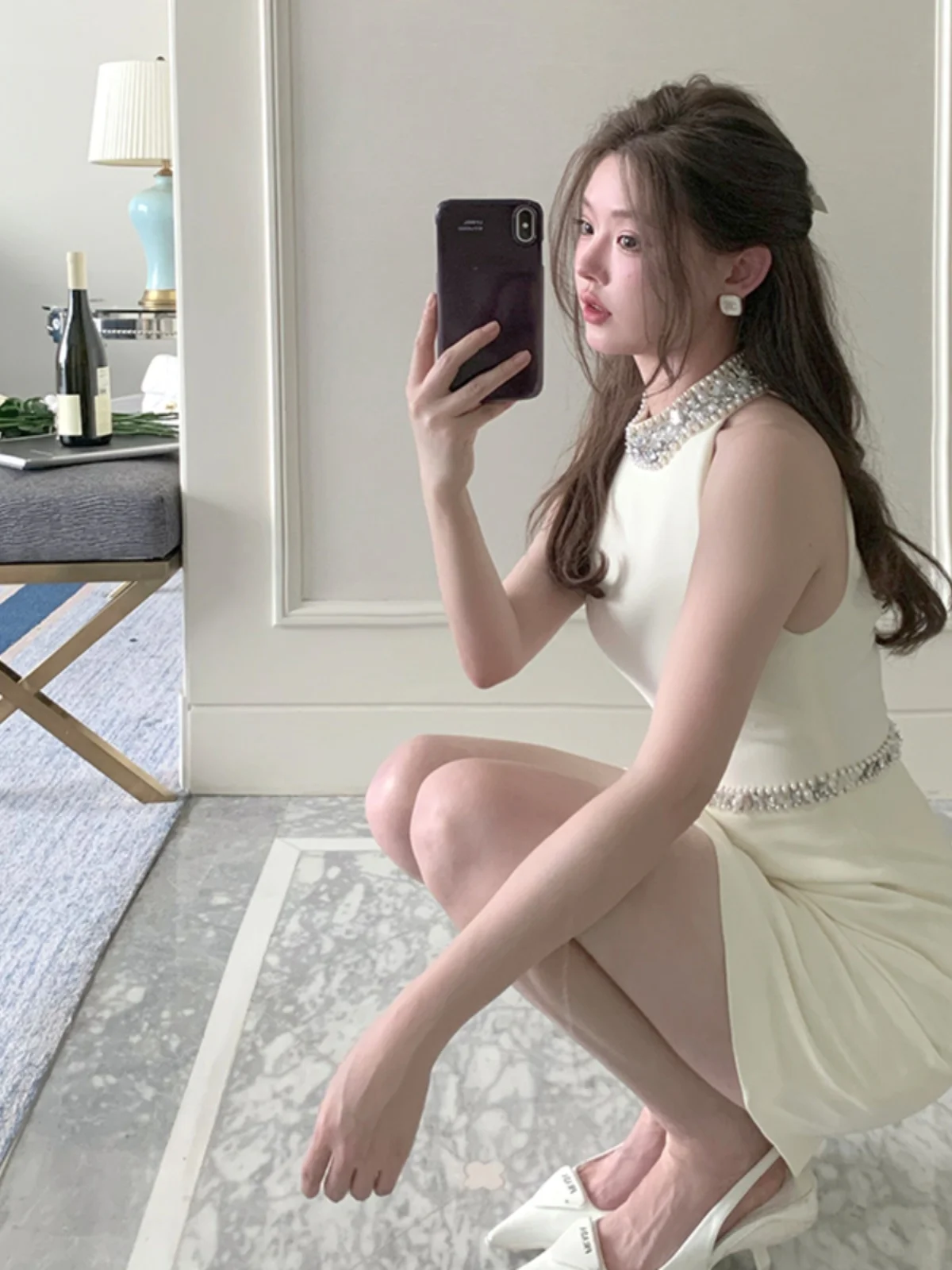 Картина Shiya French sle 2024 новое платье с подвесным вырезом и бусинами светское