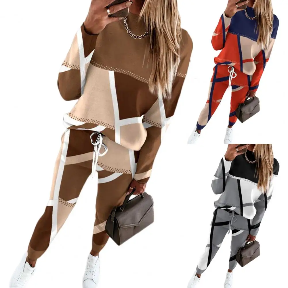 Женский костюм с цветными блоками Стильный мягкий спортивный круглым вырезом и