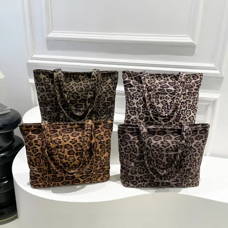 Большая вместительная модная сумка на плечо с леопардовым принтом женская новая