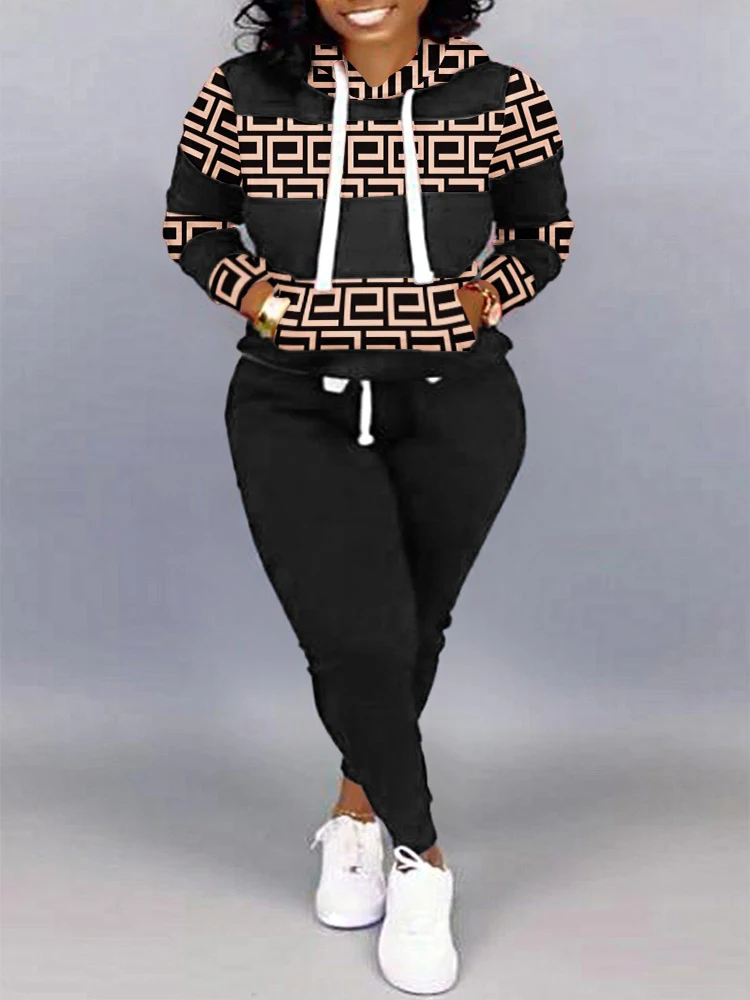 

2022 AutumnTwo Piece Sets Womens Plus Size Geometric Print Long Sleeve Top & Pants Set Outifits Fashion Tracksuits Casual Femal