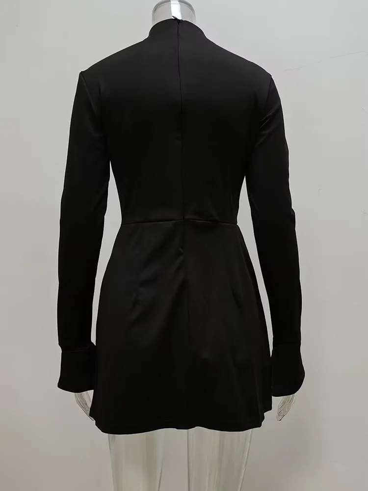 Женское облегающее мини-платье с длинным рукавом и двумя карманами