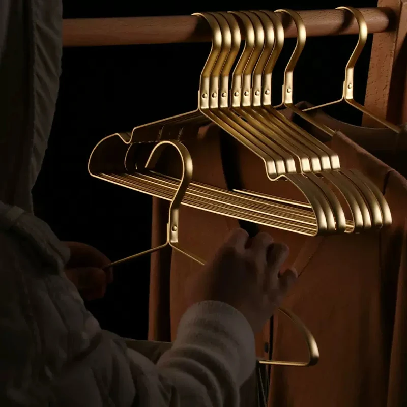 

5 шт., вешалки для одежды и брюк