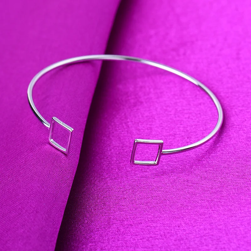 

Женский браслет-Кольцо из серебра 925 пробы