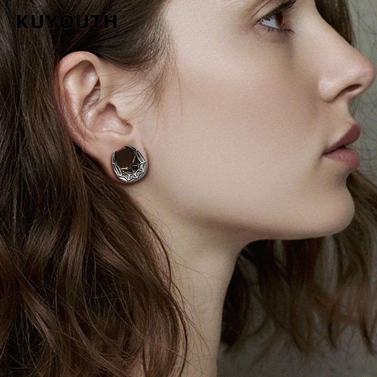 Фото KUYOUTH 2 шт., готические паутины, ушные туннели, заглушки, медные расширители в форме седла, калибры, носилки, ювелирные изделия для пирсинга, серьги №2