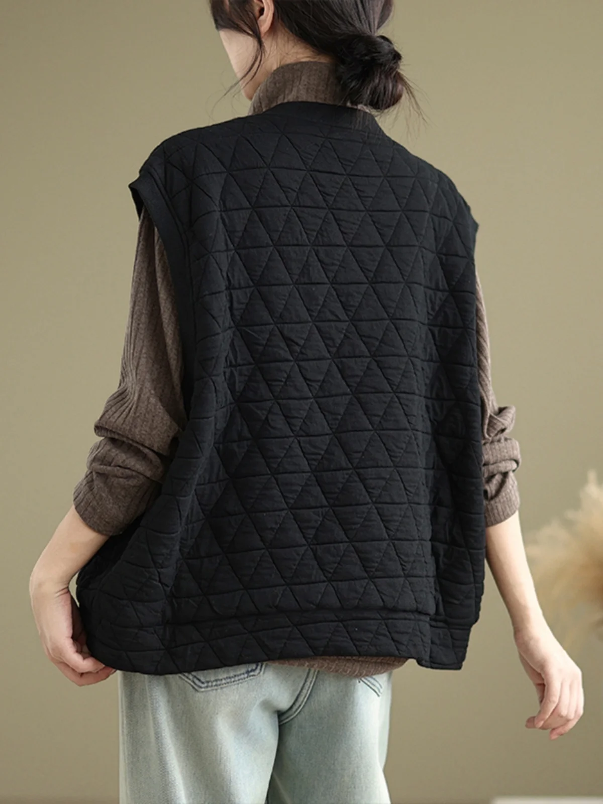 Жилет с v-образным вырезом в виде ромба верхняя одежда для женщин осень и зима 2024
