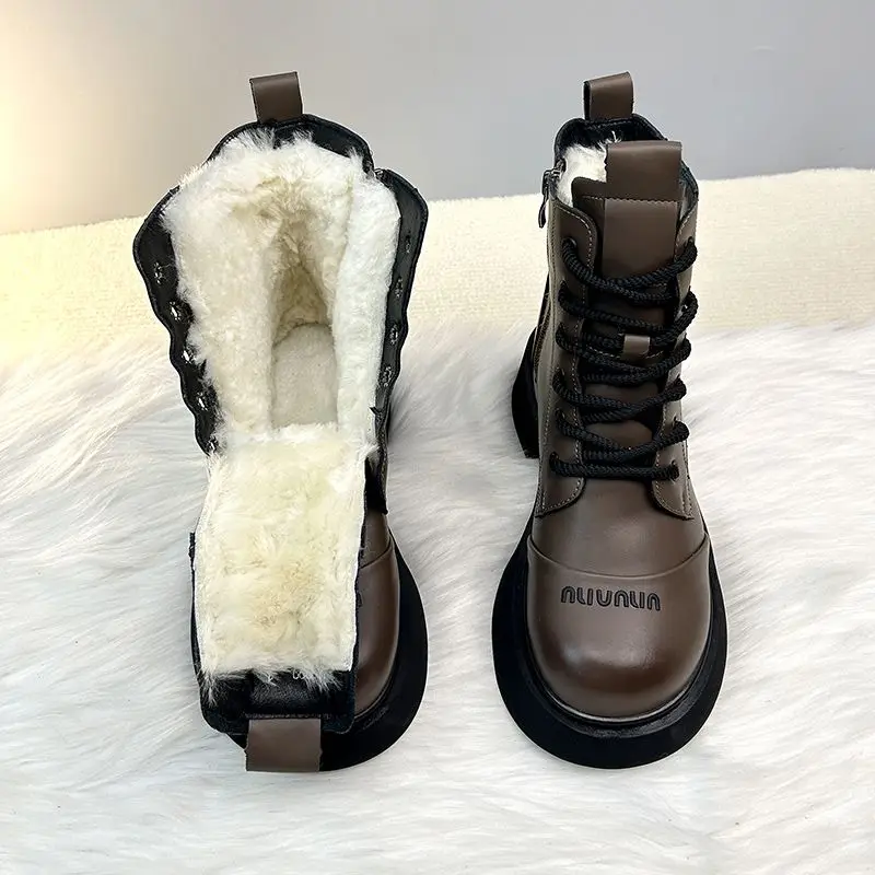 Женские зимние кожаные ботинки на платформе