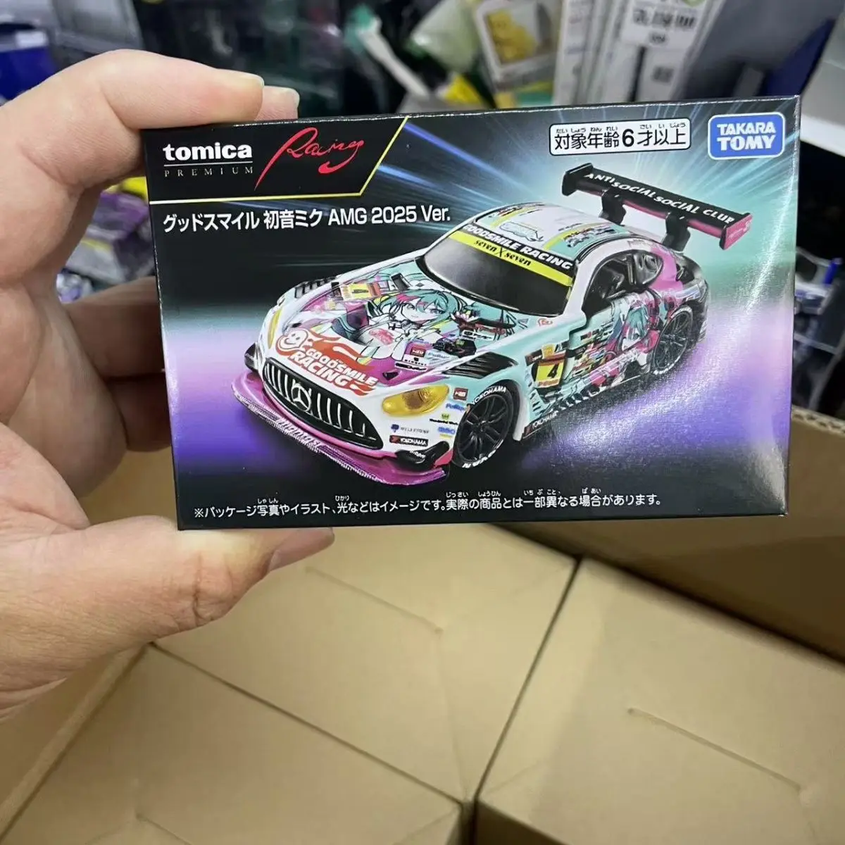 Фото Коллекционная модель Takara Tomy Tomica Premium Series: Hatsune Miku Mercedes AMG, литая машинка, подарок к празднику №2