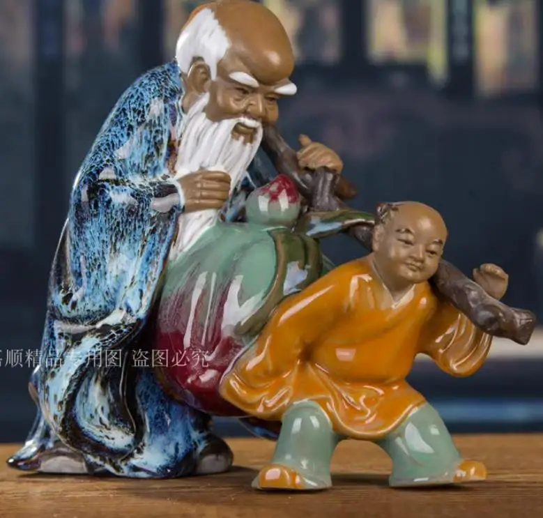 Керамическая статуя 