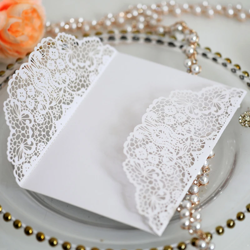 Фото 50 шт./лот Белые свадебные пригласительные с лазерной резкой, кружевные цветочные открытки для бизнеса, девичника, свадебного торжества и вечеринок. №2